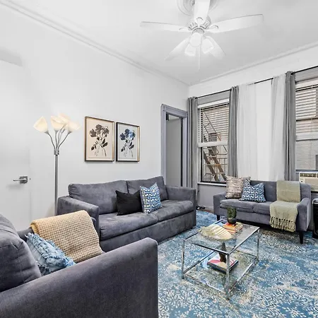 Quaint 2Br Apt Walk To Time Square